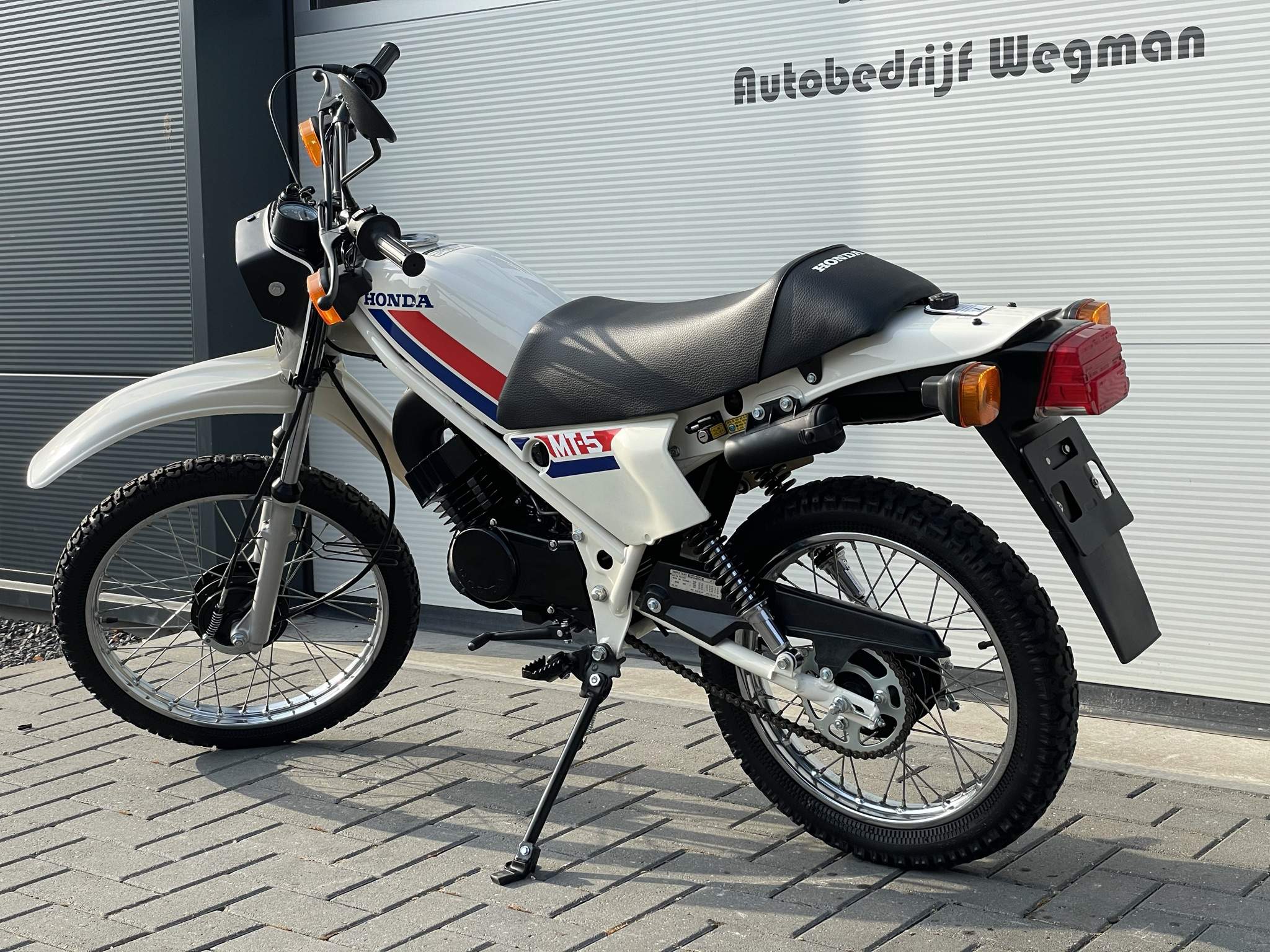 Honda MT5 AD01 (1981) – Honda M Onderdelen Webshop